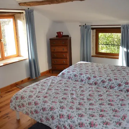 Katy's Barn 度假居 Saint-Aulaye-Puymangou