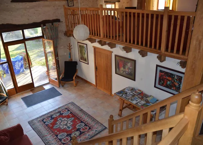 Katy's Barn Saint-Aulaye-Puymangou