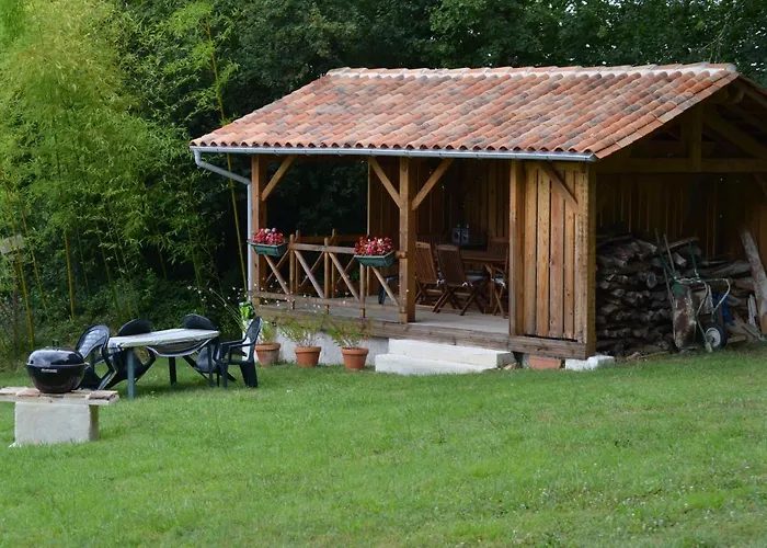 Katy's Barn Saint-Aulaye-Puymangou